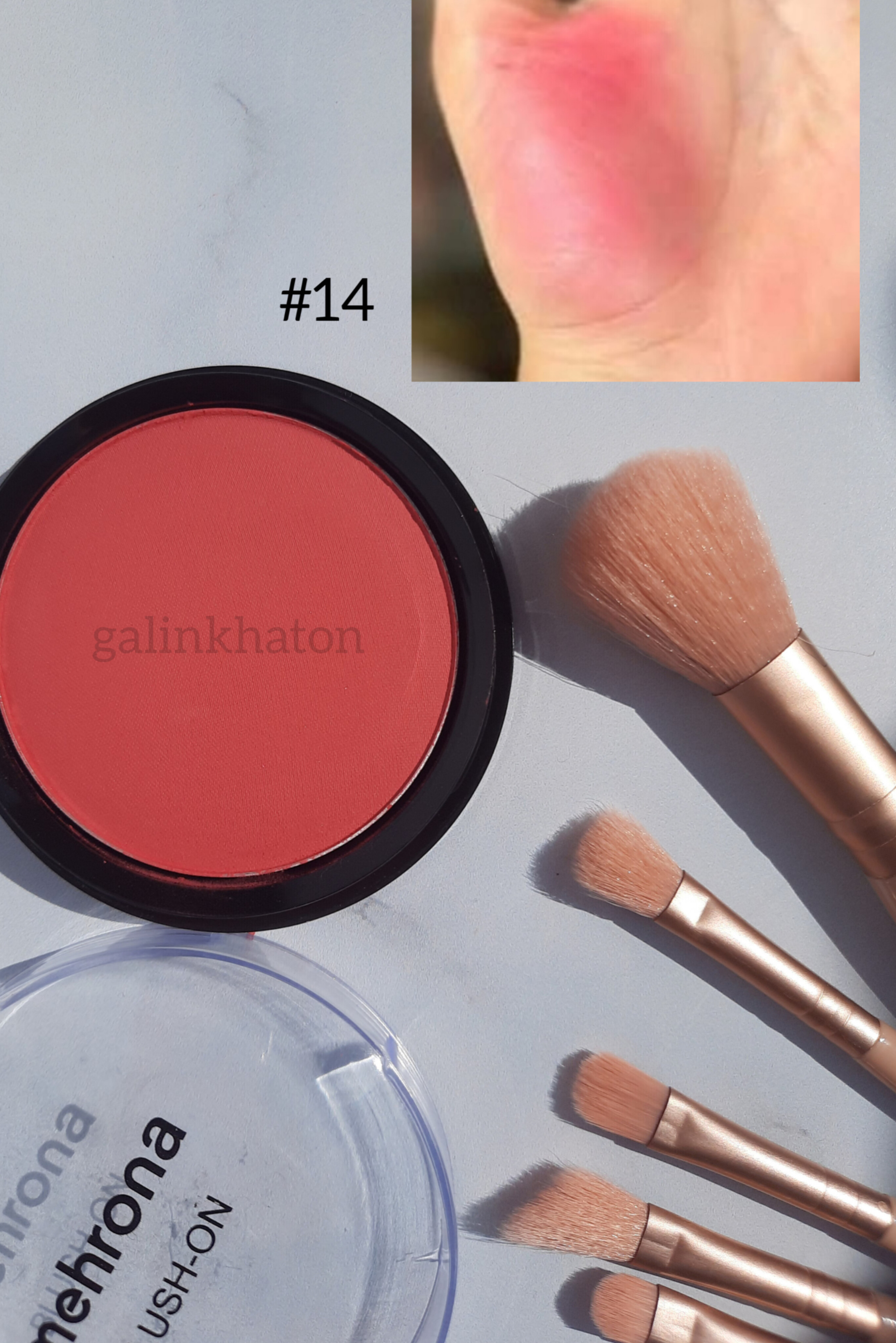 رژگونه مهرونا شماره ۱۴ | رنگ رزگلد خاص با جلوه‌ای طبیعی روی پوست