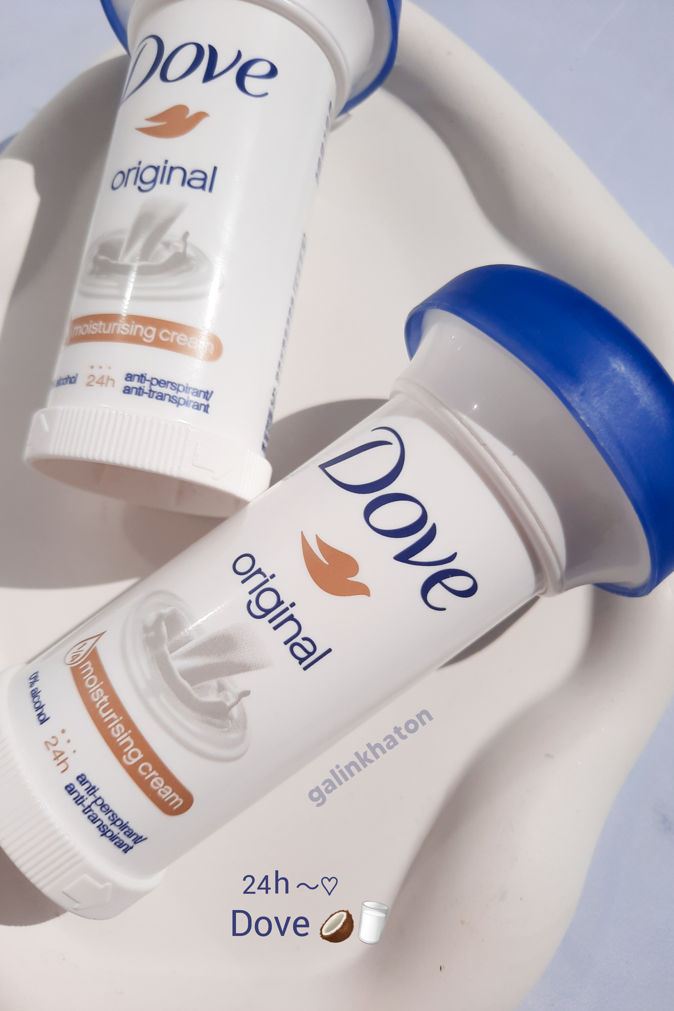 نمای نزدیک از مام صابونی داو اصل – محصول اورجینال Dove با طراحی حرفه‌ای و خاصیت ضد تعریق ۴۸ ساعته