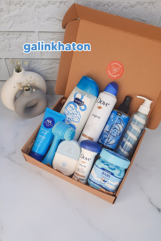 پک هدیه آبی دخترانه شامل شامپو بدن مارشمالو، بادی اسپلش بیبی، لوسیون مارشمالو آبی، فوم شستشو هیالورونیک و ست خوشبو مراقبت پوستی