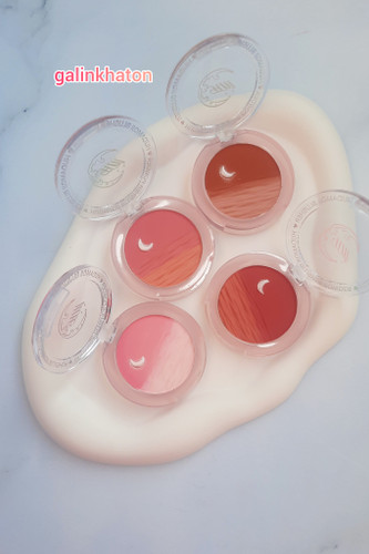 چهار رژگونه طرح ماه هدی موجی روی سنگ سفید