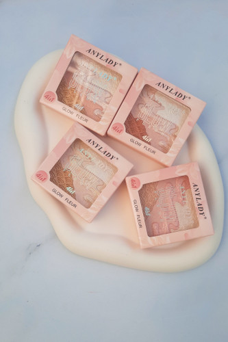 ۴ هایلایتر طرح ساحلی آنیلیدی روی شیپ سنگی سفید دفرمه، رنگهای طبیعی و جذاب، بافت نرم و درخشان