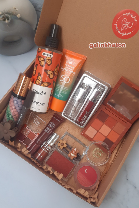 پک هدیه آرایشی لاکچری زنانه مناسب تولد و ولنتاین شامل لوازم آرایش کامل